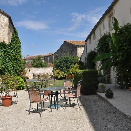 Hotel Du Donjon Aulnay  Εξωτερικό φωτογραφία
