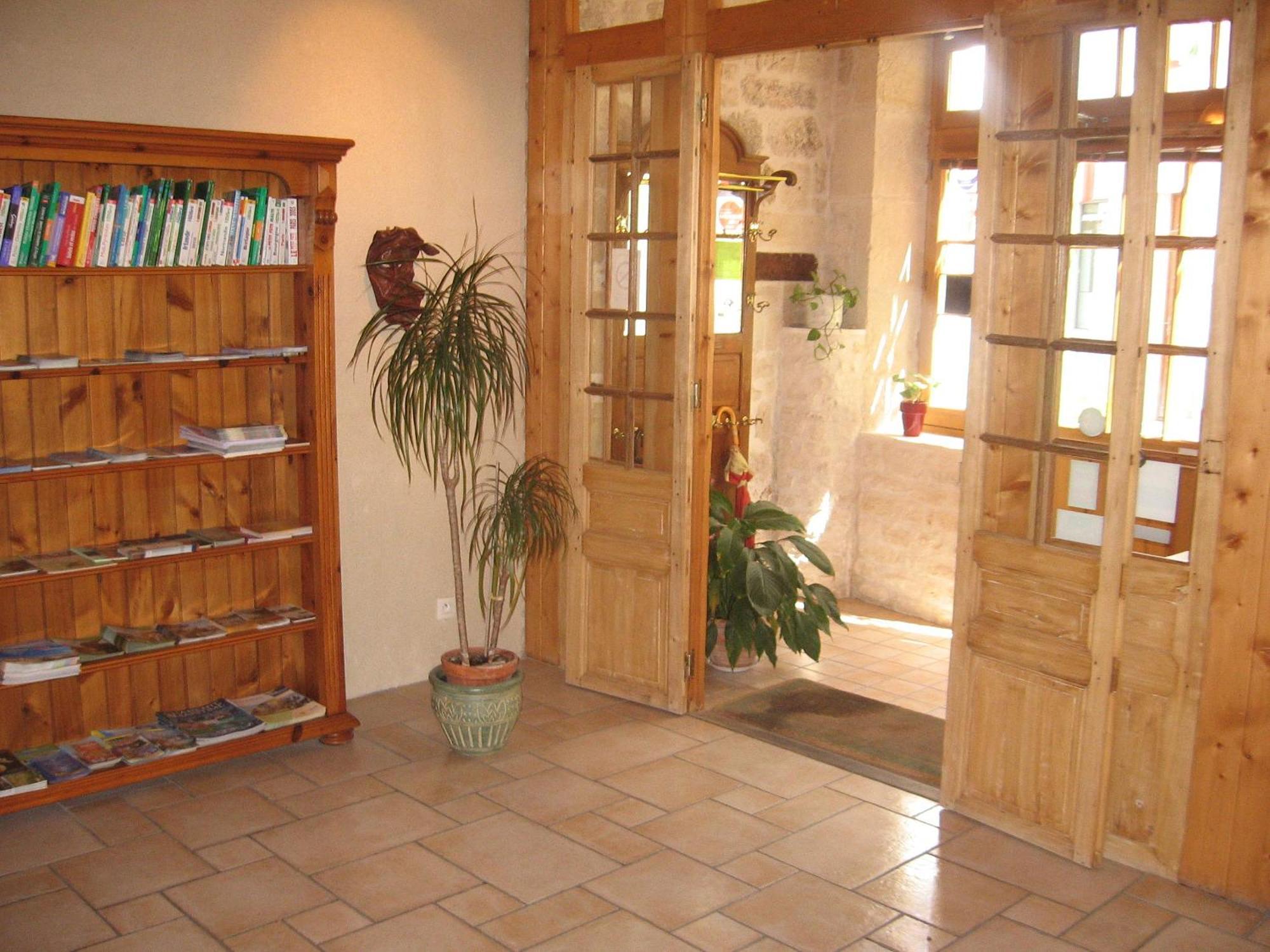 Hotel Du Donjon Aulnay  Εξωτερικό φωτογραφία