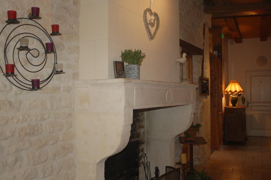Hotel Du Donjon Aulnay  Εξωτερικό φωτογραφία
