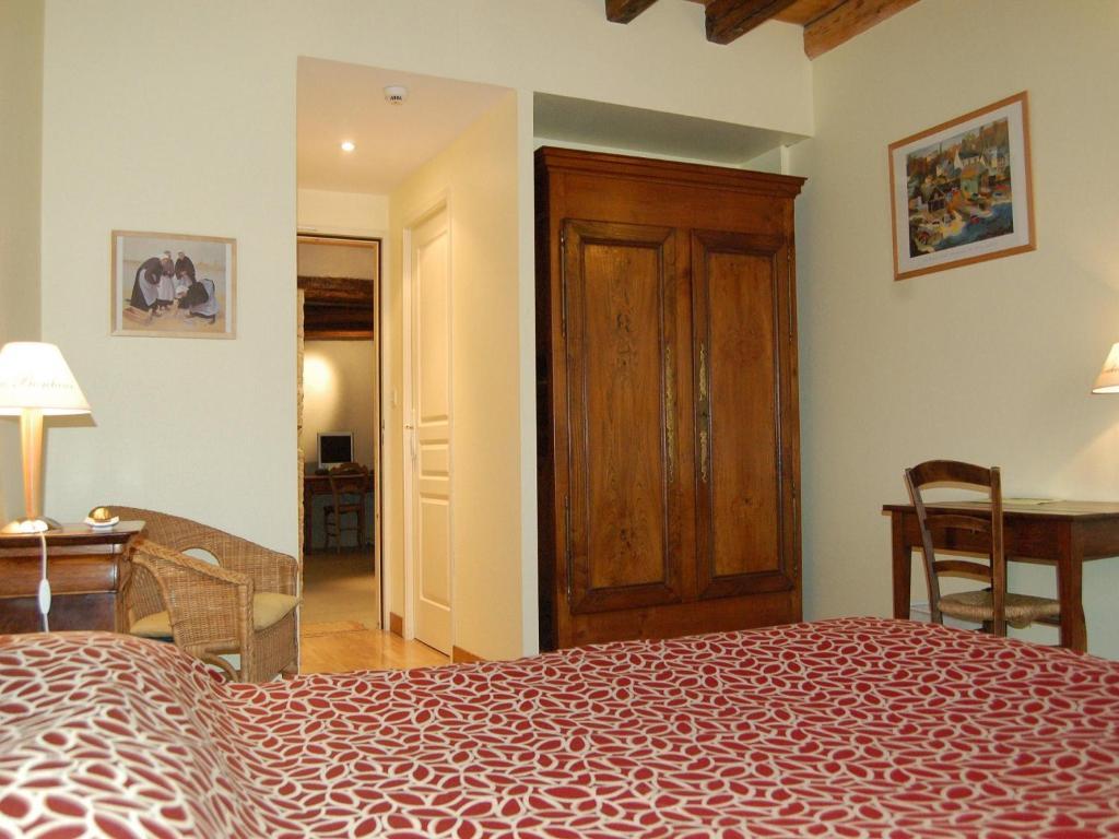Hotel Du Donjon Aulnay  Εξωτερικό φωτογραφία