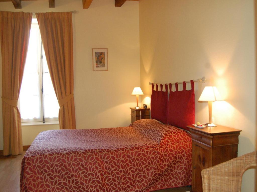 Hotel Du Donjon Aulnay  Εξωτερικό φωτογραφία