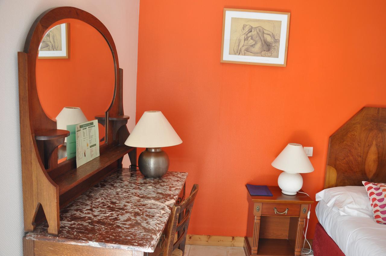 Hotel Du Donjon Aulnay  Εξωτερικό φωτογραφία