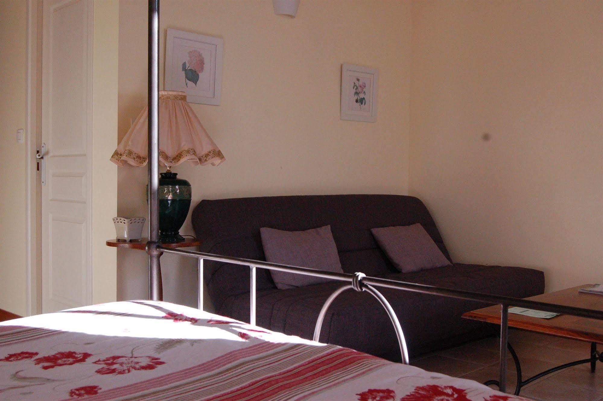 Hotel Du Donjon Aulnay  Εξωτερικό φωτογραφία