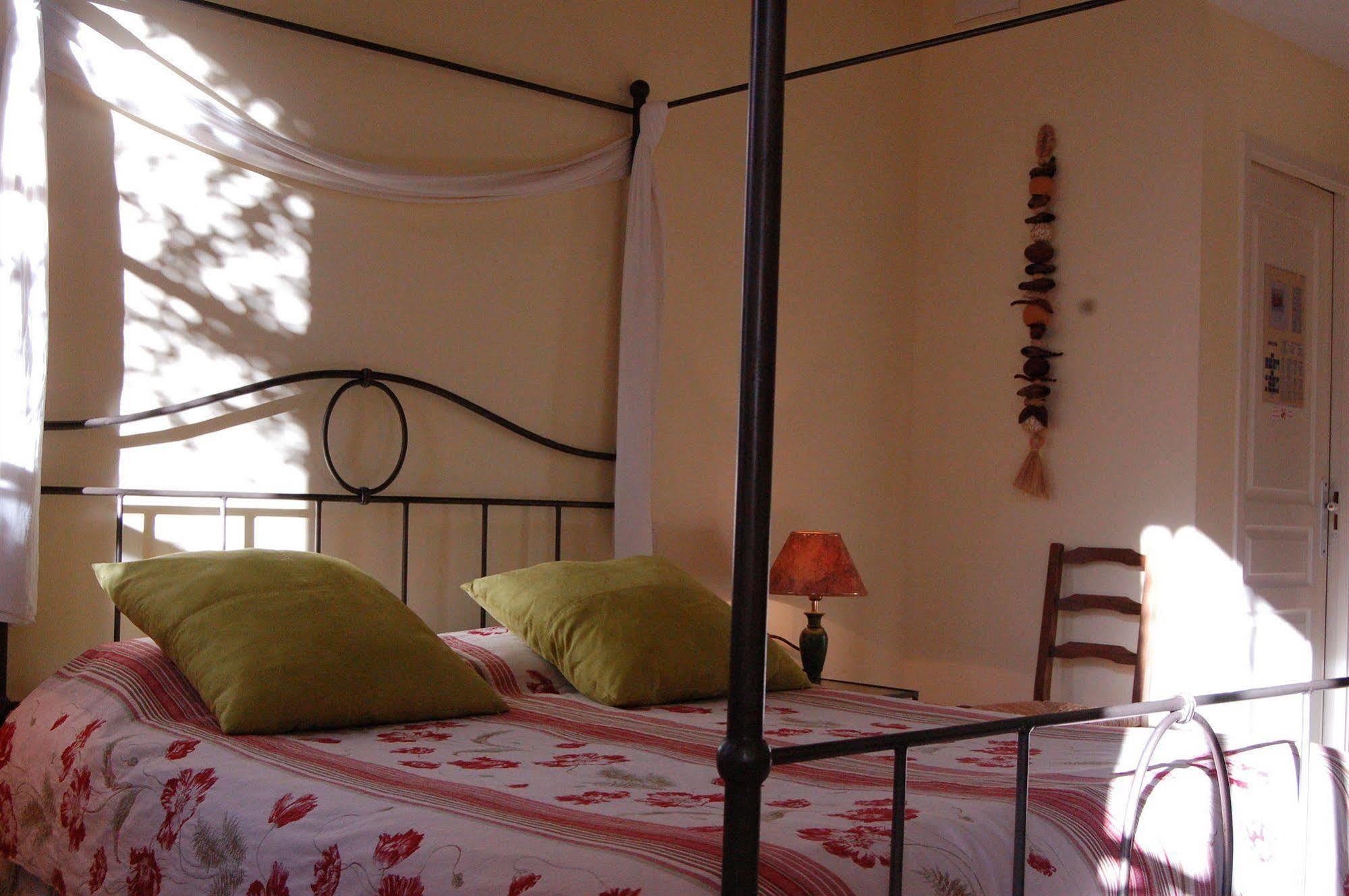 Hotel Du Donjon Aulnay  Εξωτερικό φωτογραφία