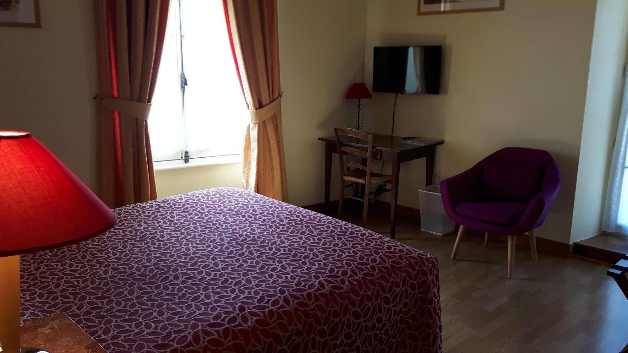 Hotel Du Donjon Aulnay  Εξωτερικό φωτογραφία
